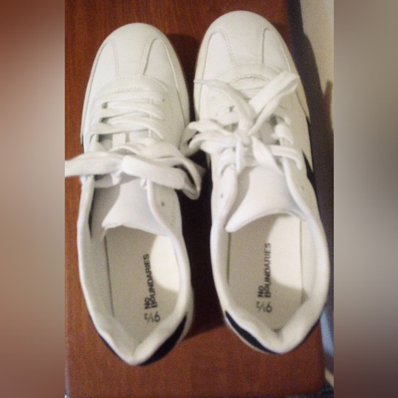 No Boundaries Women's Sneakers Size 9 1/2 - Picture 7 of 7